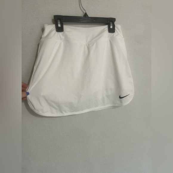 Nike skirt - Picture 2 of 8